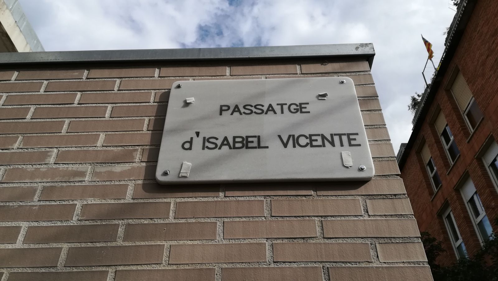 Placa del Pasaje de Isabel Vicente, 2018