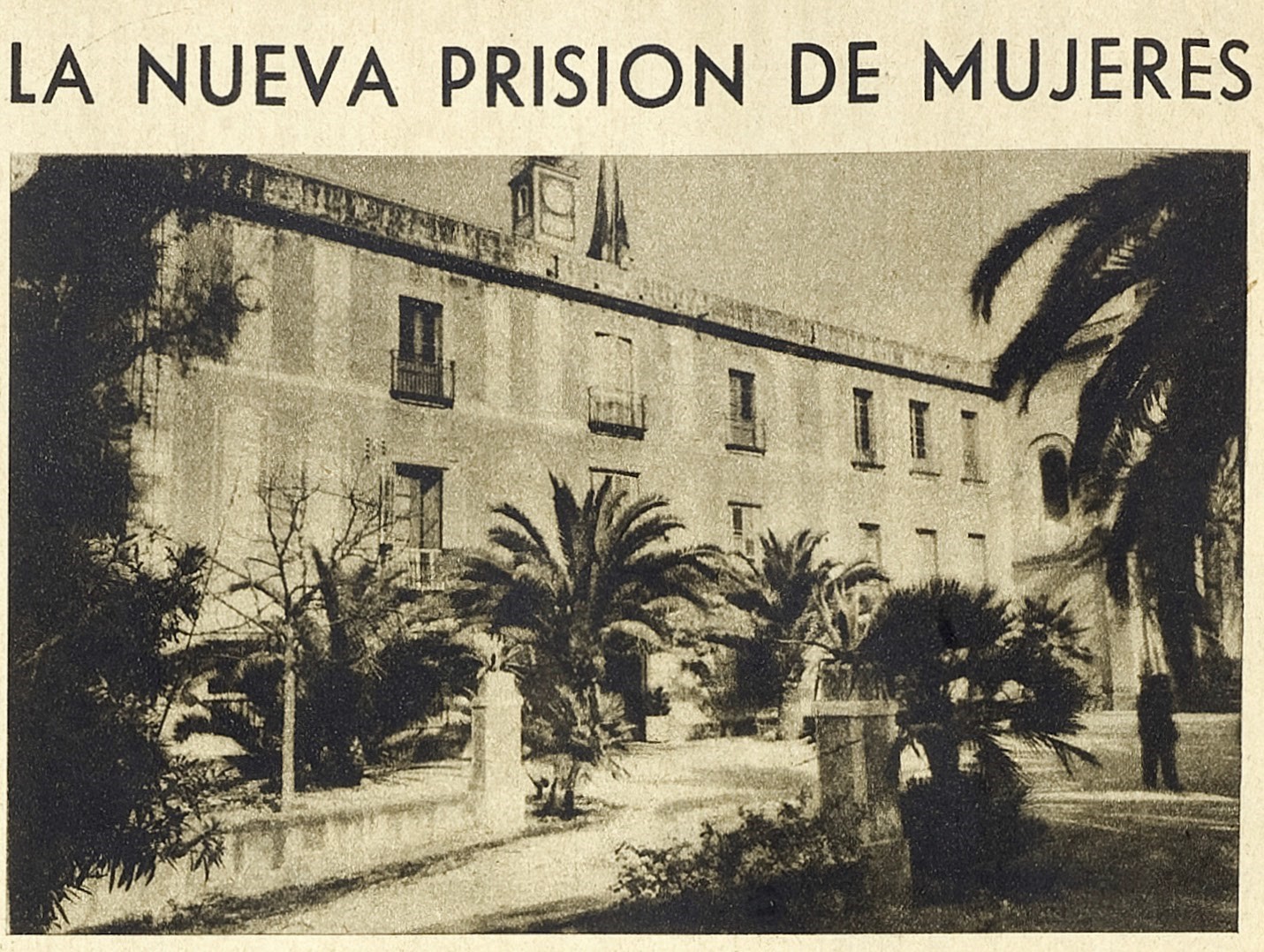AHCB-AF. Pérez de Rozas, Carlos. 006202. Demolition works of Presó Vella in Barcelona. October 29th, 1936.